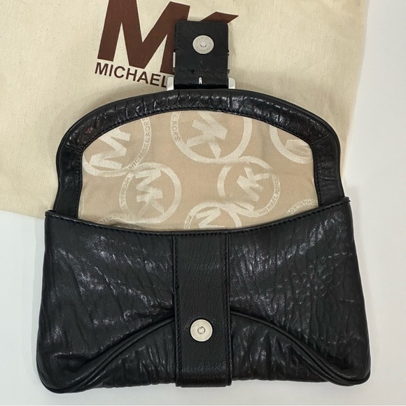 Michael Kors Leather Envelope Clutch Purse Black Silver - Picture 4 of 5